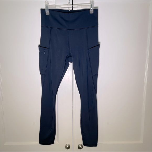 Athleta Navy legging with pockets - Picture 4 of 16